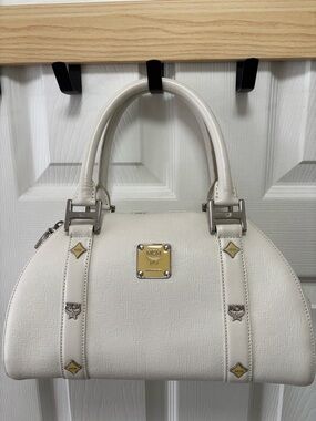 MCM VINTAGE 1990’s (48074) Munchen White Textured Leather Boston Satchel EUC